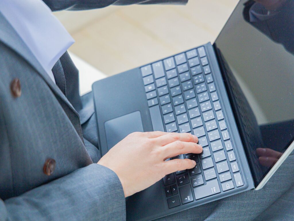 仙台の社会保険労務士が労務相談をしている様子
